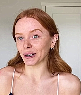 Abigail_EffortlessRedLipGuideRedHairedBeauty_Vogue21_0037.jpg