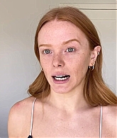 Abigail_EffortlessRedLipGuideRedHairedBeauty_Vogue21_0049.jpg