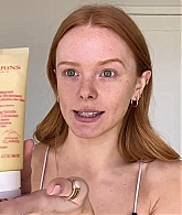 Abigail_EffortlessRedLipGuideRedHairedBeauty_Vogue21_0053.jpg