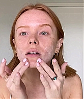 Abigail_EffortlessRedLipGuideRedHairedBeauty_Vogue21_0091.jpg
