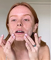 Abigail_EffortlessRedLipGuideRedHairedBeauty_Vogue21_0093.jpg