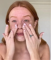 Abigail_EffortlessRedLipGuideRedHairedBeauty_Vogue21_0114.jpg
