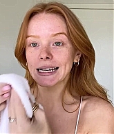 Abigail_EffortlessRedLipGuideRedHairedBeauty_Vogue21_0161.jpg