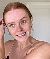 Abigail_EffortlessRedLipGuideRedHairedBeauty_Vogue21_0191.jpg