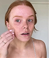 Abigail_EffortlessRedLipGuideRedHairedBeauty_Vogue21_0290.jpg
