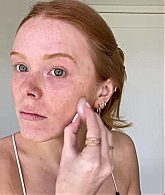 Abigail_EffortlessRedLipGuideRedHairedBeauty_Vogue21_0293.jpg