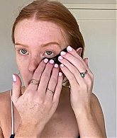 Abigail_EffortlessRedLipGuideRedHairedBeauty_Vogue21_0315.jpg