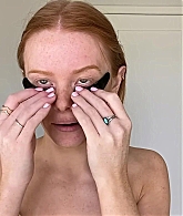 Abigail_EffortlessRedLipGuideRedHairedBeauty_Vogue21_0318.jpg