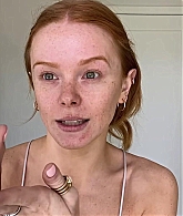 Abigail_EffortlessRedLipGuideRedHairedBeauty_Vogue21_0447.jpg