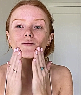 Abigail_EffortlessRedLipGuideRedHairedBeauty_Vogue21_0452.jpg