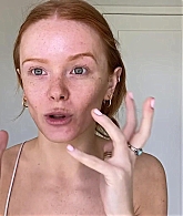 Abigail_EffortlessRedLipGuideRedHairedBeauty_Vogue21_0461.jpg