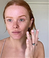 Abigail_EffortlessRedLipGuideRedHairedBeauty_Vogue21_0474.jpg