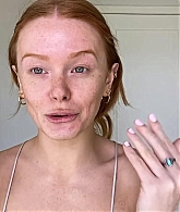 Abigail_EffortlessRedLipGuideRedHairedBeauty_Vogue21_0491.jpg