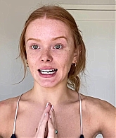 Abigail_EffortlessRedLipGuideRedHairedBeauty_Vogue21_0637.jpg