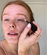 Abigail_EffortlessRedLipGuideRedHairedBeauty_Vogue21_0709.jpg
