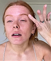 Abigail_EffortlessRedLipGuideRedHairedBeauty_Vogue21_0714.jpg