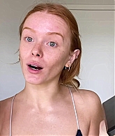 Abigail_EffortlessRedLipGuideRedHairedBeauty_Vogue21_0726.jpg