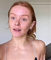 Abigail_EffortlessRedLipGuideRedHairedBeauty_Vogue21_0728.jpg
