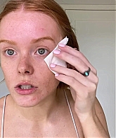 Abigail_EffortlessRedLipGuideRedHairedBeauty_Vogue21_0844.jpg