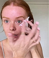Abigail_EffortlessRedLipGuideRedHairedBeauty_Vogue21_0847.jpg