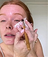 Abigail_EffortlessRedLipGuideRedHairedBeauty_Vogue21_0853.jpg