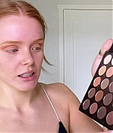 Abigail_EffortlessRedLipGuideRedHairedBeauty_Vogue21_0873.jpg