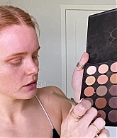 Abigail_EffortlessRedLipGuideRedHairedBeauty_Vogue21_0884.jpg