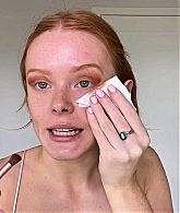 Abigail_EffortlessRedLipGuideRedHairedBeauty_Vogue21_0919.jpg