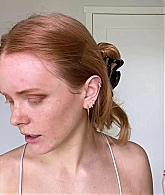 Abigail_EffortlessRedLipGuideRedHairedBeauty_Vogue21_0950.jpg