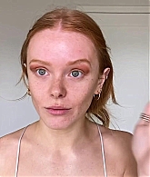 Abigail_EffortlessRedLipGuideRedHairedBeauty_Vogue21_0953.jpg