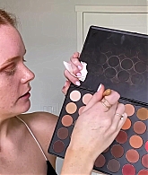 Abigail_EffortlessRedLipGuideRedHairedBeauty_Vogue21_0966.jpg