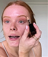 Abigail_EffortlessRedLipGuideRedHairedBeauty_Vogue21_0991.jpg