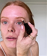 Abigail_EffortlessRedLipGuideRedHairedBeauty_Vogue21_0994.jpg