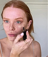 Abigail_EffortlessRedLipGuideRedHairedBeauty_Vogue21_1040.jpg