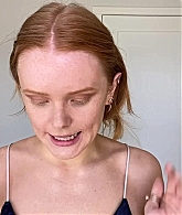 Abigail_EffortlessRedLipGuideRedHairedBeauty_Vogue21_1050.jpg