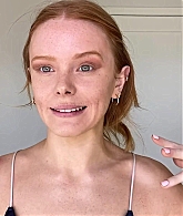 Abigail_EffortlessRedLipGuideRedHairedBeauty_Vogue21_1062.jpg