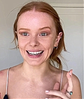 Abigail_EffortlessRedLipGuideRedHairedBeauty_Vogue21_1069.jpg