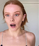 Abigail_EffortlessRedLipGuideRedHairedBeauty_Vogue21_1080.jpg