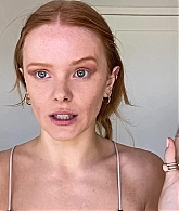 Abigail_EffortlessRedLipGuideRedHairedBeauty_Vogue21_1087.jpg