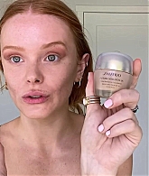 Abigail_EffortlessRedLipGuideRedHairedBeauty_Vogue21_1101.jpg