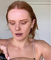 Abigail_EffortlessRedLipGuideRedHairedBeauty_Vogue21_1128.jpg