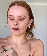 Abigail_EffortlessRedLipGuideRedHairedBeauty_Vogue21_1143.jpg