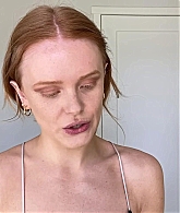 Abigail_EffortlessRedLipGuideRedHairedBeauty_Vogue21_1180.jpg