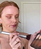 Abigail_EffortlessRedLipGuideRedHairedBeauty_Vogue21_1199.jpg