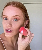 Abigail_EffortlessRedLipGuideRedHairedBeauty_Vogue21_1248.jpg