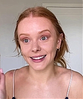 Abigail_EffortlessRedLipGuideRedHairedBeauty_Vogue21_1259.jpg
