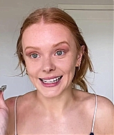 Abigail_EffortlessRedLipGuideRedHairedBeauty_Vogue21_1263.jpg