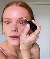 Abigail_EffortlessRedLipGuideRedHairedBeauty_Vogue21_1290.jpg