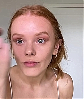 Abigail_EffortlessRedLipGuideRedHairedBeauty_Vogue21_1307.jpg