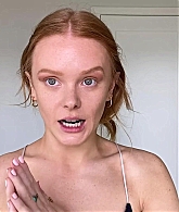 Abigail_EffortlessRedLipGuideRedHairedBeauty_Vogue21_1311.jpg
